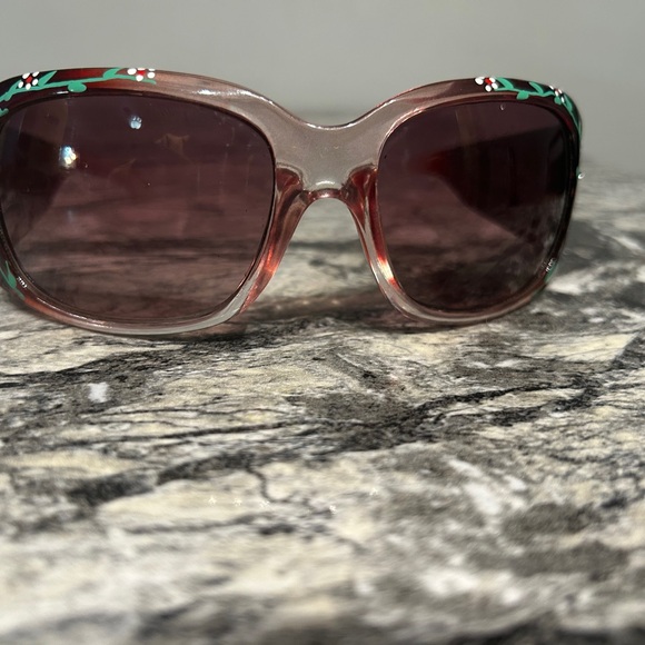 Vintage Red and Green Floral design Fashion Sunglasses Accessories